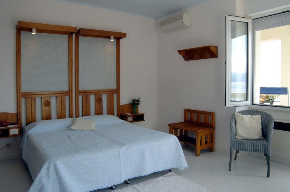Albergo Miramare Cala Gonone Eksteriør billede