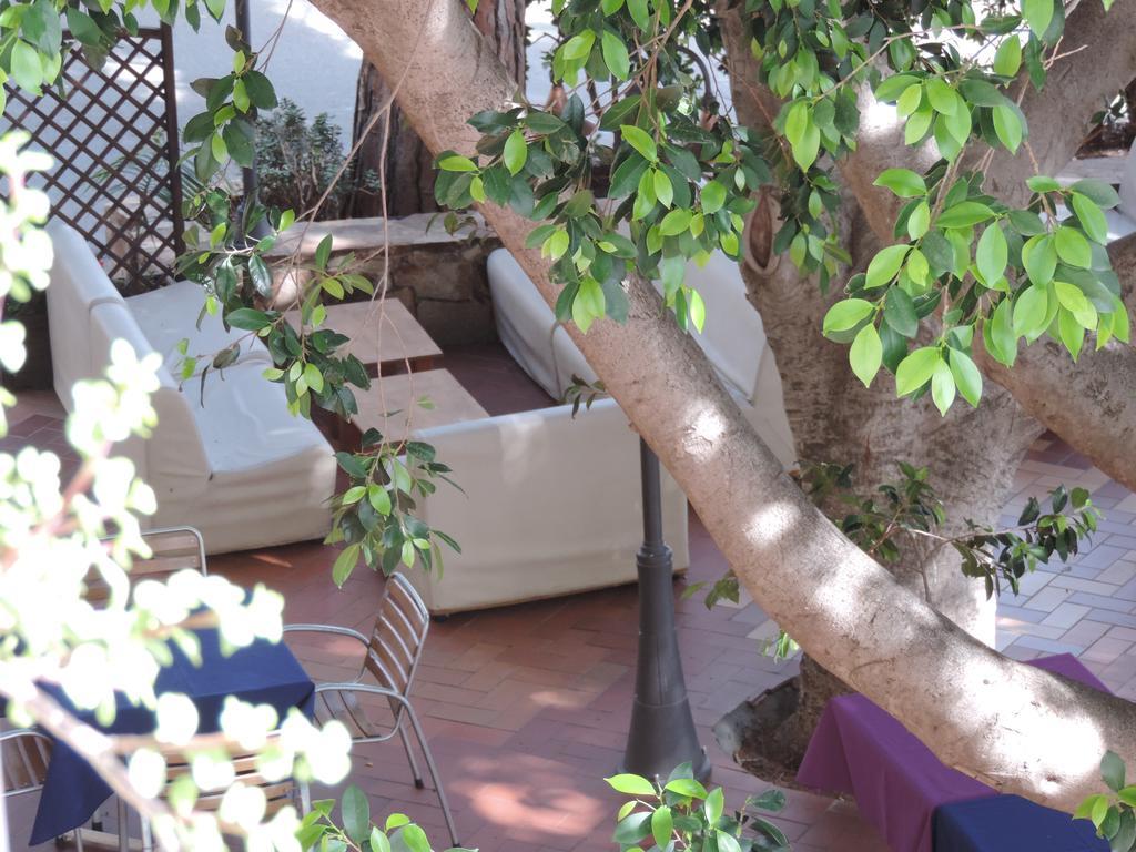 Albergo Miramare Cala Gonone Eksteriør billede