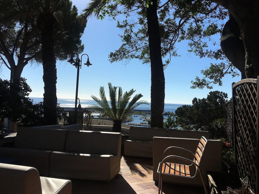 Albergo Miramare Cala Gonone Eksteriør billede